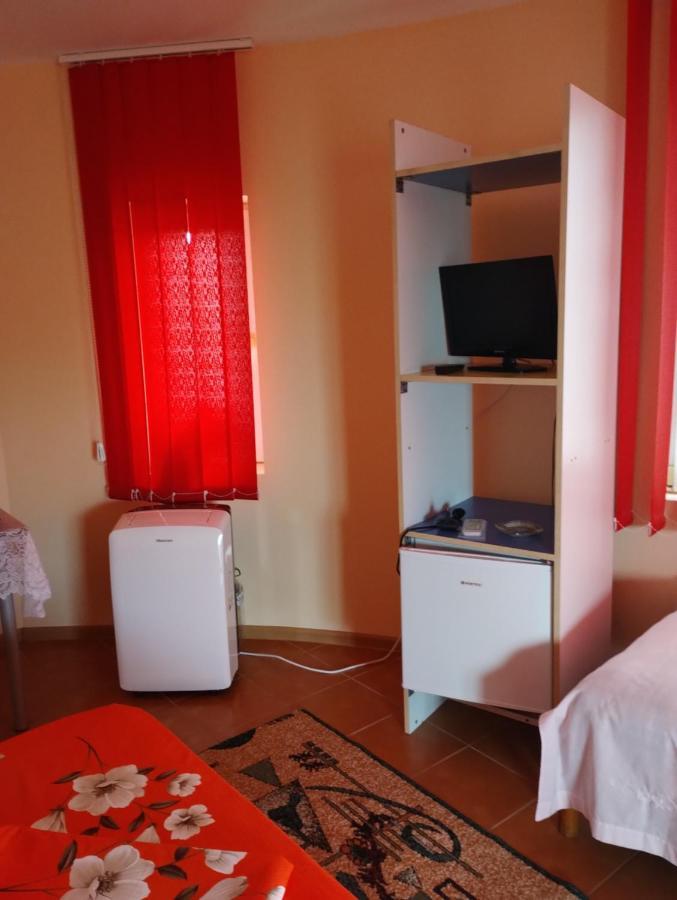 Casa Doina Hotel Douăzeci şi Trei August Buitenkant foto